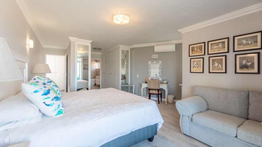 3 Bedroom Property for Sale in Bloubergstrand Western Cape
